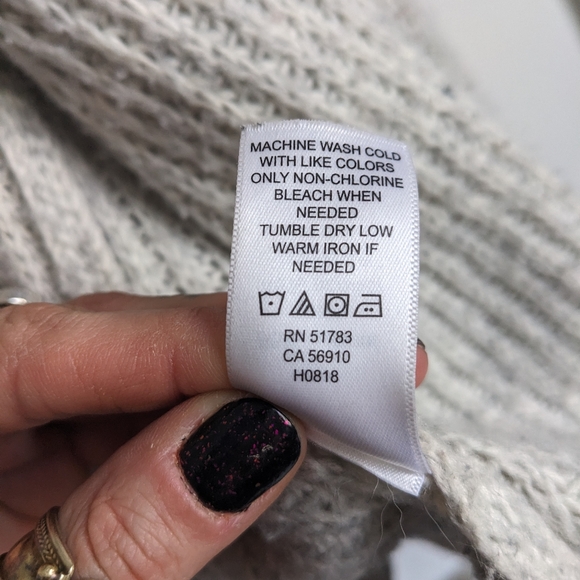 Maurices cream sweater 🤍 - Picture 3 of 7